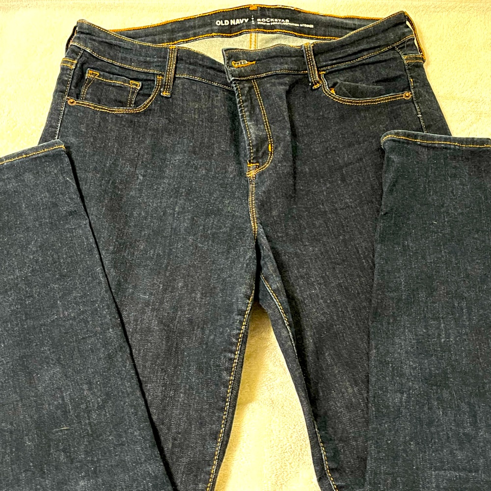 Old Navy Rockstar Built In Sculpt size 14